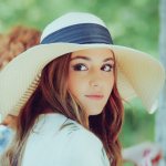 actress Hande Erçel