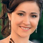 актриса Любовь Тихомирова