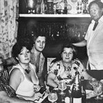 Алла Пугачева с родителями (справа), Евгением Болдиным и подругой мамы