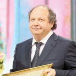 Дмитрий Астрахан родился в многодетной еврейской семье
