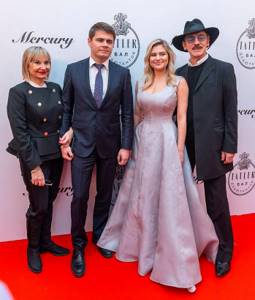 Екатерина Боярская с семьей. Фото