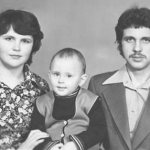 родители максима маринина